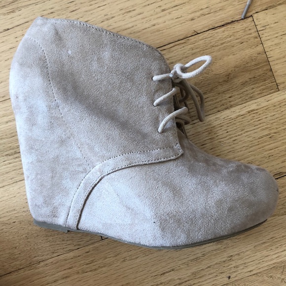 Tan suede wedges - Picture 2 of 3